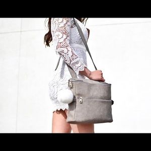 CROSSBODY/CAMERA BAG 📸